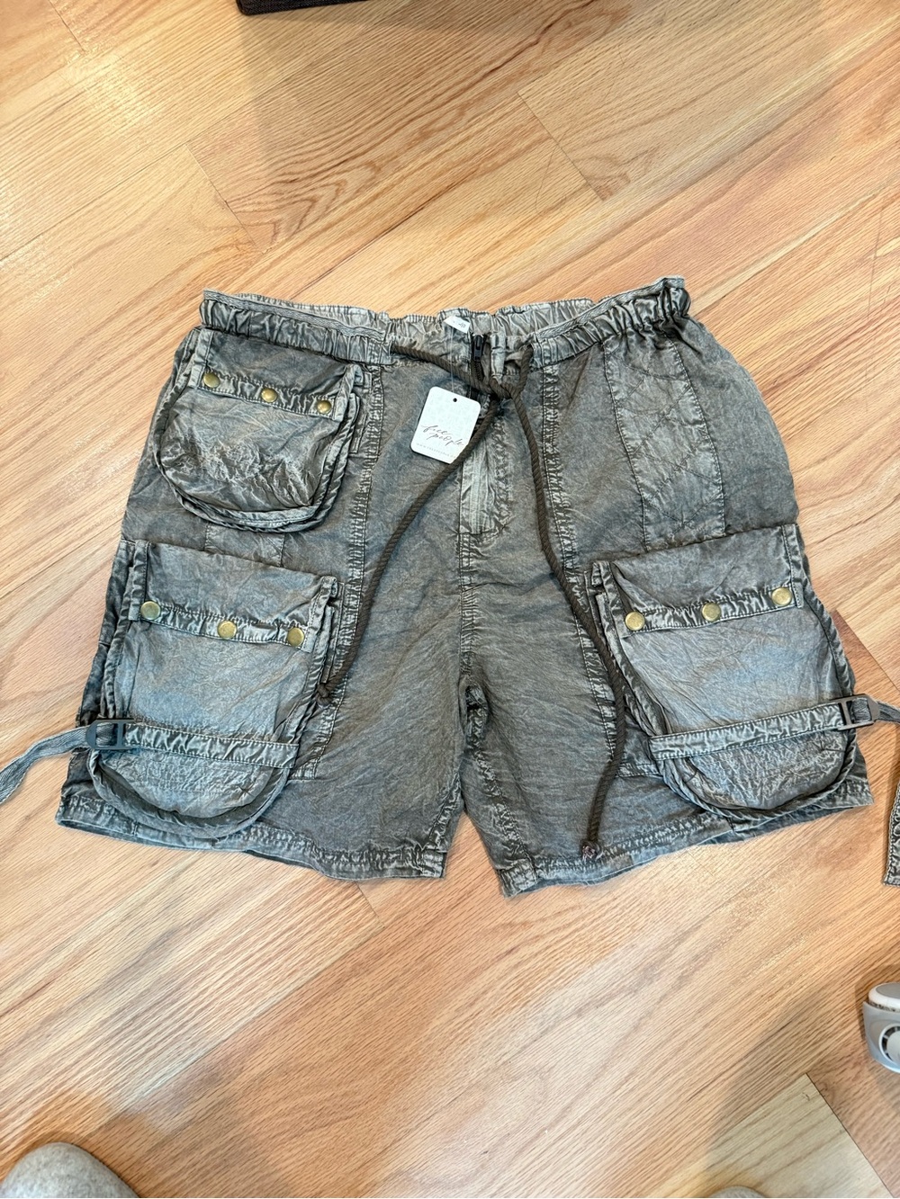 Free People Women’s Cargo Parachute Shorts — Army Green